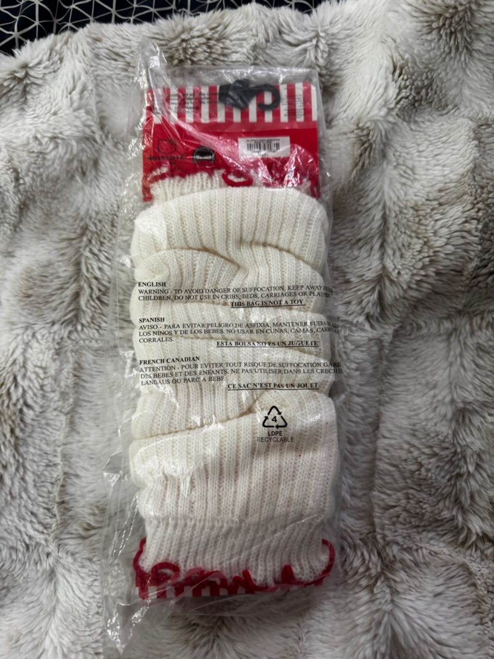 Hello Kitty Cream Ribbed Legwarmers with Red Ruffle Trim - Picture 3 of 3